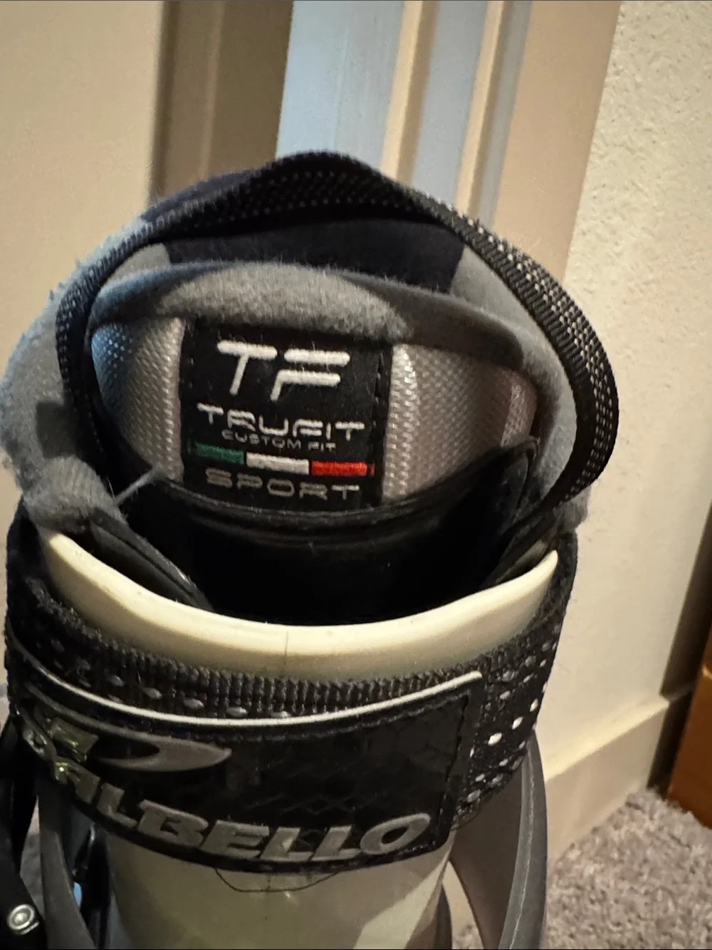 Dalbello Men’s Gray and Black Ski Boots with Green Accents